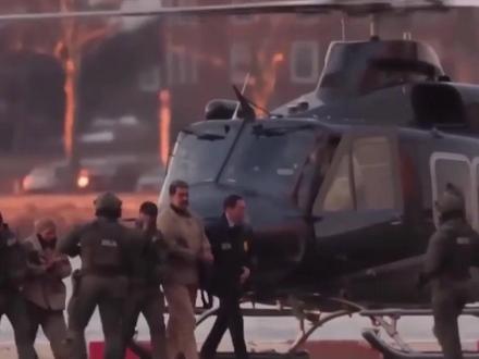 美军扣押俄油轮后,俄高官威胁击沉美军舰,不排除动用核武器 #硬核深度计划 #零基础看懂全球 #内容启发搜索 #青年创作者成长计划 #抖音合集升级计划