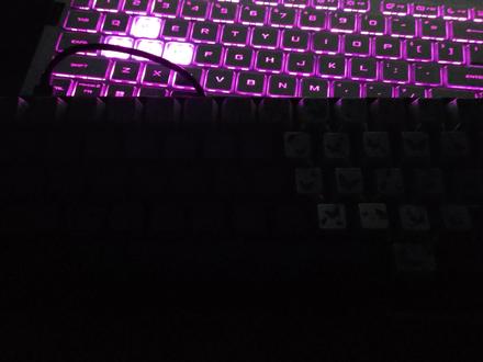 到手的新键盘,试试光效,我宣布紫色无敌!!!!#狼蛛win60 #游戏外设 #磁轴键盘 #蝴蝶键帽 #等高线键帽