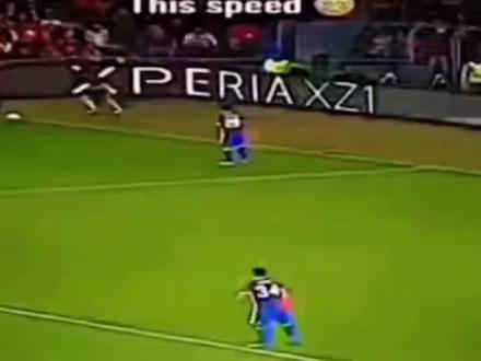 百米拉爆博尔特,教练我是文化生#足球#奥贝尔