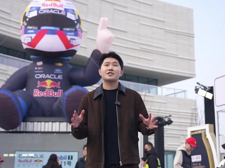 西岸梦中心也太好逛了吧,F1赛车周末我来啦~🏎️@美孚乘用车润滑油 @途虎养车 #美孚1号 #恒久动力驰骋天地 #维斯塔潘#途虎养车F1尊耀合作伙伴