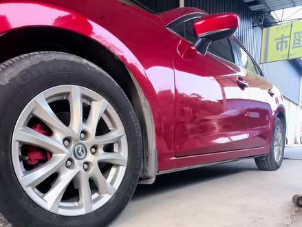 换刹车片其实很简单!自己在家也能换!#汽车配件 #汽车保养与维修 #汽车知识分享 #汽车易损件 #专业的事交给专业的人