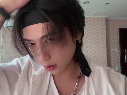 男生狼尾半扎武士头 头发不够长在家自己也能做#武士头 #男生发型推荐 #男生发型
