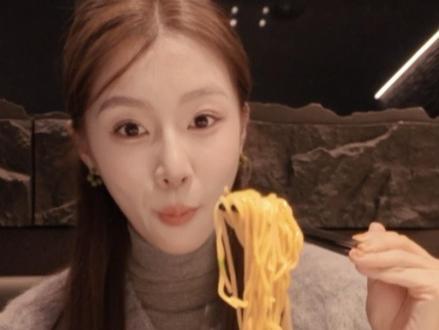 #东北女孩 #天儿冷吃点啥 家附近一个人吃肉太爽啦 #大连美食