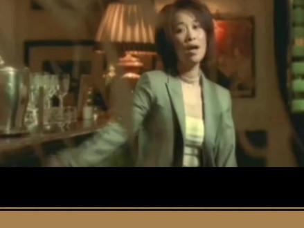 那英加盟EMI百代唱片的首张国语专辑《征服》。 《征服》是歌手那英于1998年4月15日由EMI百代唱片发行的普通话流行音乐专辑。专辑在北京完成录制后经海外混缩制作,被评为最佳华语唱片之一,收录《征服》《不管有多苦》《梦醒了》等10首曲目(内地版11首)。华纳音乐高层陈泽杉曾将已分配给其他艺人的《征服》转交那英演唱。专辑风格呈现硬朗向轻柔的转变,王菲为《梦醒了》参与和声录制。2015年3月金牌大风发行原音复刻版专辑。#那英 #那英征服歌曲 #那英经典歌曲 #华语乐坛 #音乐分享