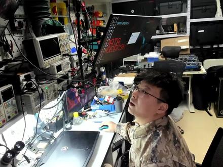 外星人笔记本电脑17R5换电池教程