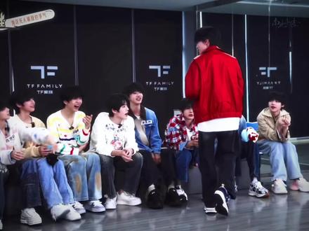 四分钟沉浸式全员领磕(右上角附集数)#奇文