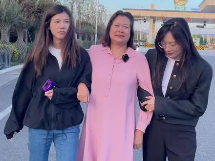 今天乱跑乱跑跑陆良来了,陆良的朋友们,唐牛这两句陆良话标准不?#荞粑粑 #陆良方言