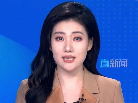 直新闻驻港记者从香港警方获悉,3月27日,港铁东铁线有人进入路轨,东铁线旺角东来往大围站列车服务暂停。#香港 #地铁 #社会热点 #媒体精选计划 #精选主播说