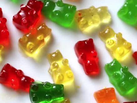 小熊软糖是“猪皮”做的?带你走进糖果工厂,看如何制作小熊软糖(一) #小熊软糖