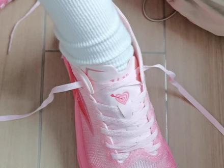 #新鞋到了 鞋带这样系❗体考猛上分
#花样鞋带 #跑鞋鞋带系法 #361飞燃5 #361跑鞋