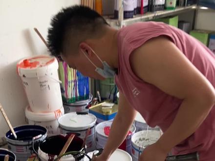 网友们说88dpro颜色太少了,我准备让大师傅做国羽配色了,就说我宠你们不?#88dpro#羽毛球拍推荐 #抖音520好礼季 #羽毛球拍