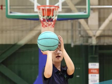 正确的投篮姿势究竟是什么你们知道吗?#篮球🏀 #你的篮球女孩 #唯有篮球不可辜负 #篮球教学