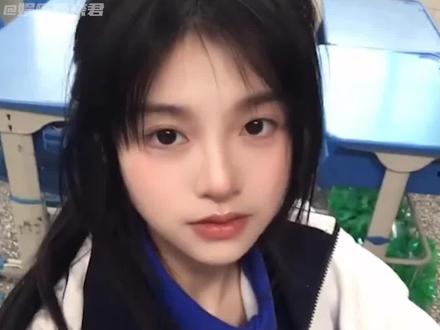 一次跨时空的相遇,04年的夏望,你好呀~#04年的夏望和路人姐姐 #老照片寻人启事