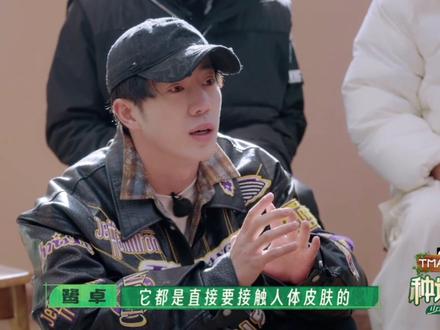 健身房拍照,大棚才是健身~#十个勤天 #抢先看