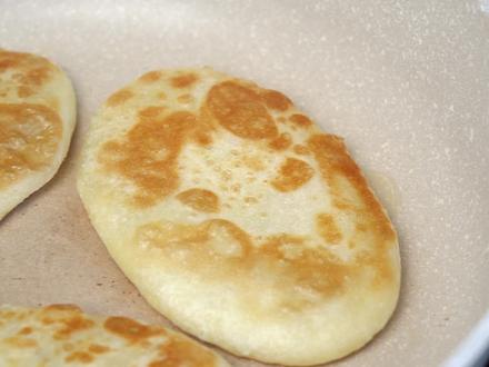 家常小糖饼教程,不用发面不醒面,这样做外酥里软,凉了也好吃