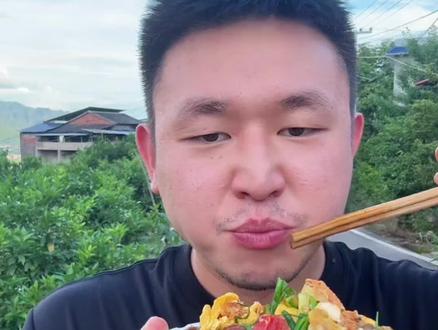 名模坤家的饭,怎么这么有食欲啊#名模坤 #名模坤直播