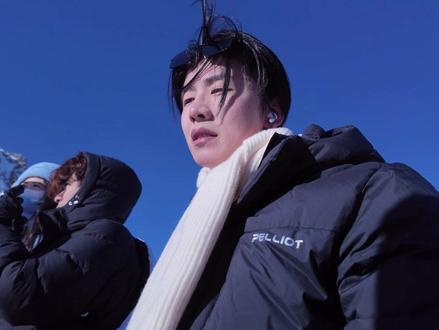 太刀了
从开始的期待他们在一起
到中间的京P88888的清醒
最后小奕出现在天池
哇 这剧情的辗转 真的太刀了#恋雪记 素材来源@迪迦 光