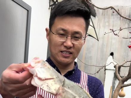 刚哥今天做的这道臭鳜鱼,做法不算正宗,但味道确实YYDS😁,没想到这不争气的胃,竟被一条臭鱼拿捏了。