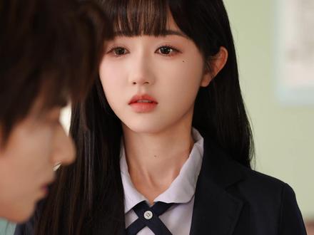 这是那个十八岁的苏以烬,对青春的感知最热烈的一章 #这个家我罩了还好后来26岁的苏以烬来了 #岳雨婷 #破碎感 #张庭睿