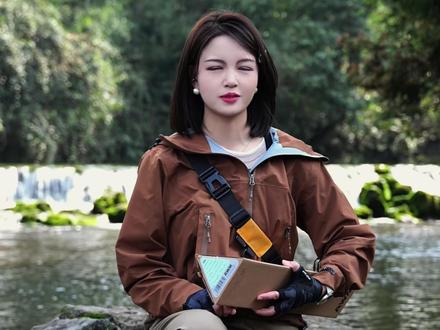 AWM长白山,你们的梦中情竿照进了现实!#AWM长白山 #天花板玻纤竿 #溪流装备 #路亚弹射 #安莉与路亚