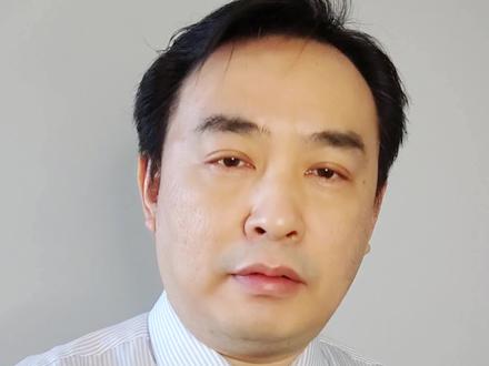颈动脉狭窄到多少就比较严重必须要做手术了?为什么有的轻度狭窄的也必须要手术......赶快点击视频查看答案吧!#颈动脉狭窄 #脑血管病 #神经外科