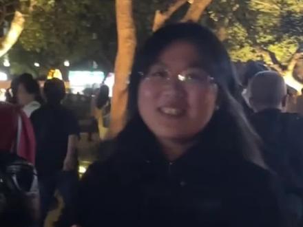 弃港大选北大+两届高考状元,如今刘丁宁在杭州 投身教育行业,讲述在北大的经历让人心疼。“男孩子还没来得及喜欢就被女孩子排挤了。