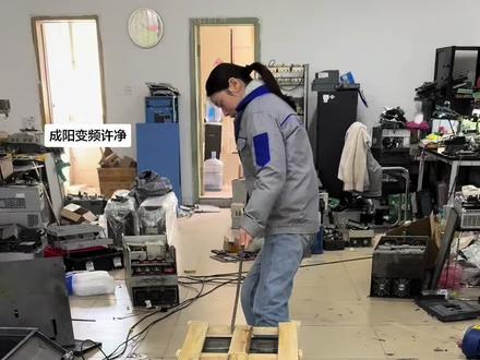 今天炸的有点狠、不行就换!#变频器 #变频器维修 ##变频器故障 #抖音记录修理工的日常