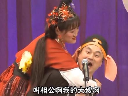 #王老七蔡维利 #刘老根大舞台 #赵家班神仙阵容
王老七来泰安刘老根大舞台了,一起欣赏下老七的唱功吧