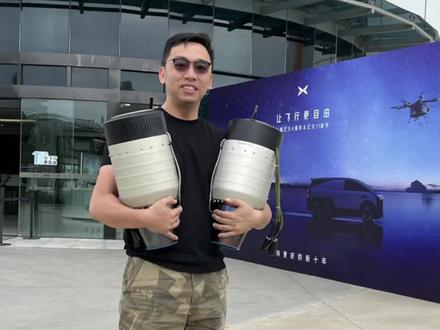 第二代喷气背包最新进度 最近缓过来一些,有时间开始制作第二代喷气背包了,这一代采用飞控矢量系统进行控制,更容易上手,飞行时间更久,最快下个月就可以试飞#手搓万物 #硬核玩家计划