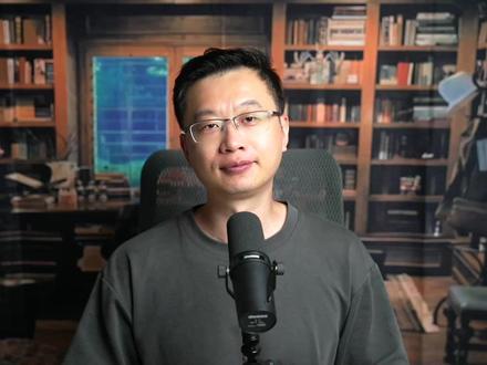 世尊涅槃留下的最后秘密 ,《大般涅槃经》揭密|尼可拉斯杨会员 本集内容,将完整解析释迦牟尼佛一生中最神祕、也最容易被误解的时刻——大般涅槃。
多数人以为,佛陀是因为食物中毒而死;也有人认为,涅槃只是「死亡」的宗教说法。但如果你真正翻开《大般涅槃经》与《阿含经·游行经》,你会发现:这一切,其实都是早已安排好的宇宙事件。
在本集影片中,我将带你回到佛陀八十岁的最后时日,逐字解析经文中被忽略的关键细节,包括:
佛陀为何明知可延寿一劫,却仍选择涅槃?
阿难为何三次沉默,错过留住佛陀的机会?
最后的供养究竟是不是猪肉?「别煮栴檀树耳」真正是什麽?
为什麽佛陀涅槃当天,出现前所未见的天地震动与宇宙大光明?
更重要的是,经文清楚记载:
不只是人类,连天龙八部、梵天、龙族,甚至来自其他宇宙的佛国文明,都在那一天来到地球。
其中最震撼的,便是来自遥远佛国的「无边身菩萨」——
一尊身体本身就是一个宇宙的存在,每一个毛孔中,都蕴藏著城市、众生与文明。
佛陀最后所说的,不是死亡的恐惧,而是关于佛性、宇宙、常住与真实存在的终极揭示:
👉 一切众生,悉有佛性。
👉 如来常住,无有变易。
这不只是一段宗教故事,而是一个关于宇宙意识、文明循环、存在本质的宏大叙事。
如果你对佛法、宇宙文明、外星智慧、终极真相感兴趣,这一集,可能会颠覆你过去对「涅槃」的所有理解。
#涅槃 #释迦牟尼 #认知觉醒 #修行 #智慧