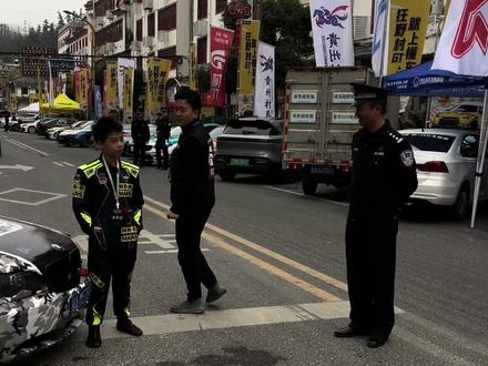 #村GT 小喵喵表示太忙了……