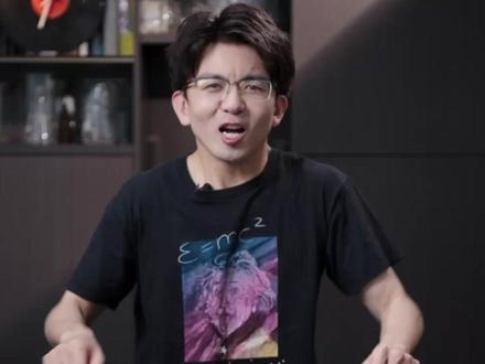 给粉丝们抽50台iPhone 17! #抖音精选宠粉福利 #上抖音精选app看懂前沿科技 #2025年度精选内容盘点