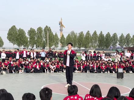 #记录校园时光 我站在他们的青春里回望自己的高中生活👍