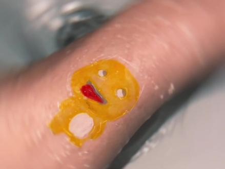 30秒画奶龙#奶龙#海娜手绘 #美术生日常 #画画 #热门