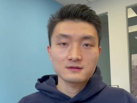 我就那个6岁因事故失去双臂,最后幸运地从剑桥毕业的云南无臂男生,人生只有一次,绝不可以认输!