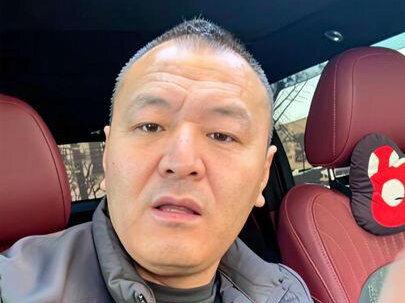 只要人人都献出一点爱这个世界就会有更美好的明天