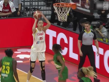 三大中锋轮番上阵,李月汝再次封神。中国女篮打马里,真解气! #中国女篮