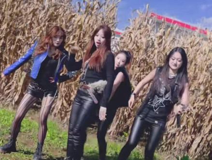 继云南BigBang之后,女团“云南 土NE1”从苞谷地闪亮登场#云南 #云南只打滇峰赛 #年底上大分