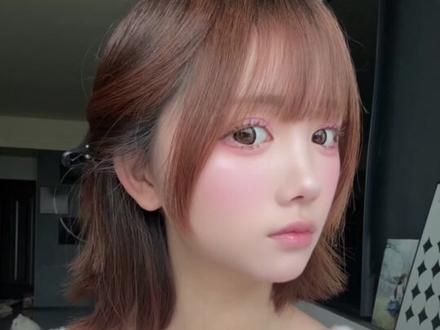 日系女子必修的樱花妹刘海和翘翘头🌸
#日系 #日系发型 #日系刘海 #发型教程 #发型分享