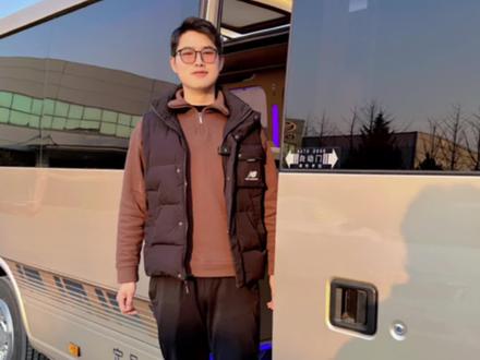 咱们自主品牌的豪华商务车也跟哇塞#宇通T7