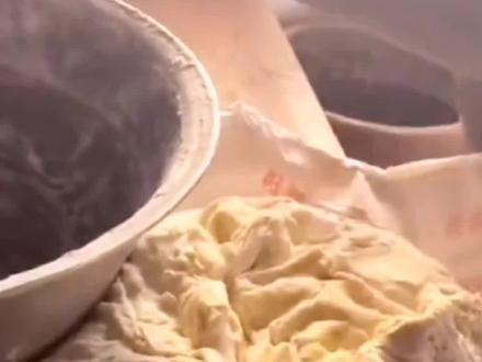 西和锅盔制作流程,你见过吗?#寻美西和