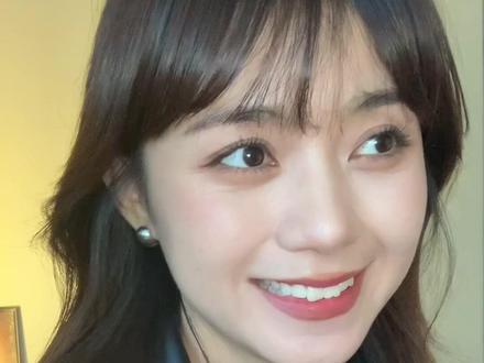 睫毛膏和睫毛打底是一个东西吗 有小伙伴跟着小姨入了睫毛打底 但又不清楚咋用 其实打底就是打地基 有了稳固卷翘的地基 你睫毛膏刷的再浓密再长 它都不会塌了 #太阳花睫毛 #睫毛教程 #眼妆 #眼妆教程 #美妆