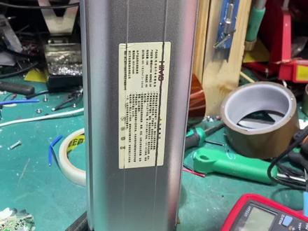 36v10安容量的电动助力自行车电池不耐用了,只能骑一公里左右,整体更换全新电池#助力车 #电动助力车 #锂电池更换