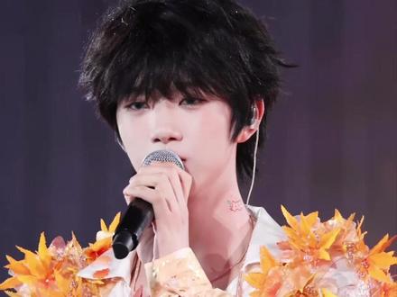 好牛的四段高音…#张函瑞 #tf家族新年音乐会 #黄昏晓 #向全世界安利