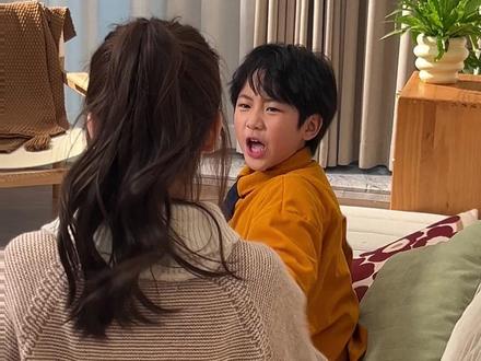 两个孩子抢电视怎么破?老父亲终于有救了!#华为Vision智慧屏5 直接安排分屏投屏,一台电视搞定两个宝贝!#电视分屏 #带娃神器