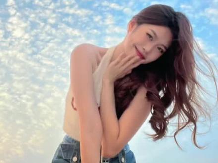 任何美女不会仰拍技巧的我都会伤心的ok?