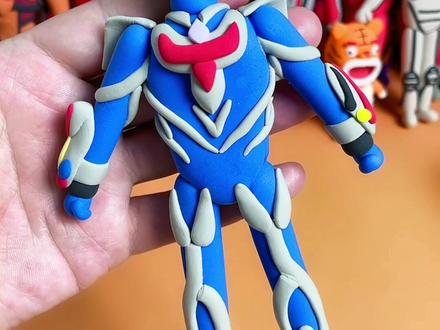 粘土捏蓝色的奈克瑟斯奥特曼#粘土 #创作灵感 @抖音小助手