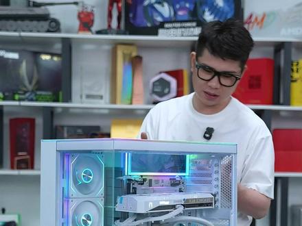 第815台,9800X3D+5070SOLID 右透包豪斯EVO纯白海景房主机,这样的颜值造型,你觉得怎么样?#DIY电脑#电脑装机#X3D千帧真电竞#打游戏选X3D