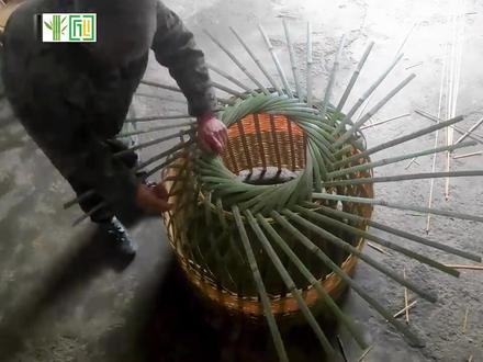竹编鸡笼:竹编了一天的鸡笼子,用镜头记录传统竹编手艺。
