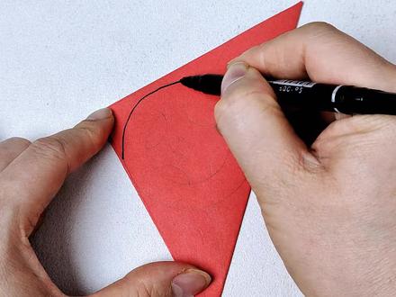 只要会画圆,小猴子就能教你剪喜庆的“八方来财”窗花!赶紧动手试试吧!#剪纸 #新年剪纸 #手工 #手工diy #创意手工